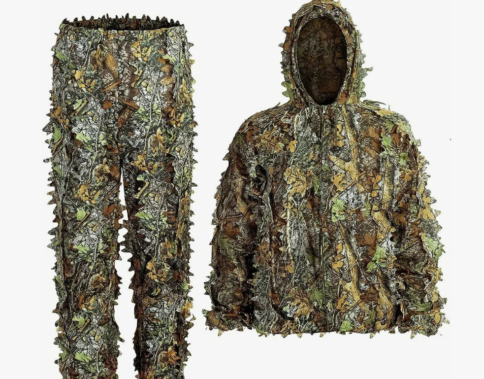Leafy Suits: Choosing the Right Camouflage Suit for Outdoor Use